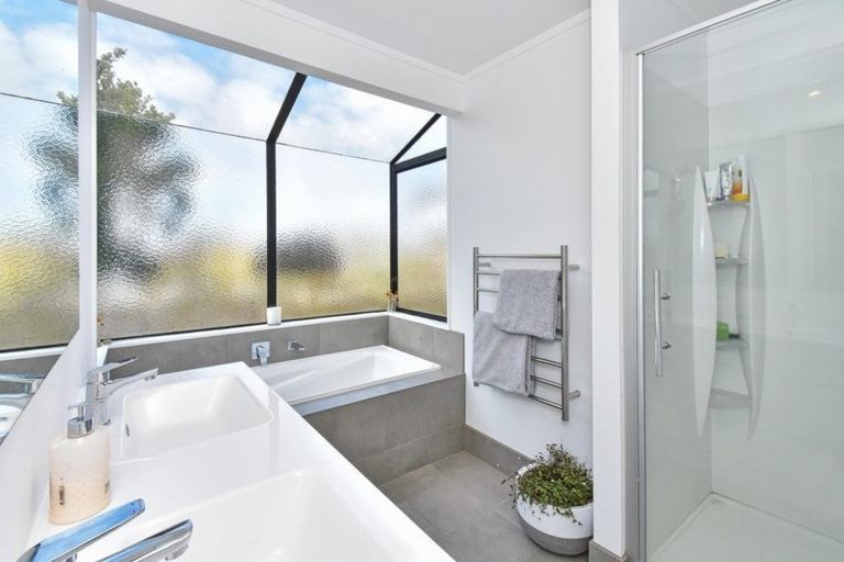 Photo of property in 113 Carnoustie Drive, Wattle Downs, Auckland, 2103