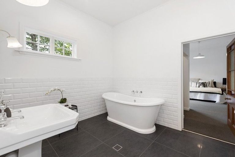 Photo of property in 21 Piako Road, Claudelands, Hamilton, 3214