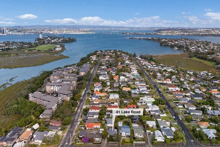 Photo of property in 41 Lake Road, Devonport, Auckland, 0624