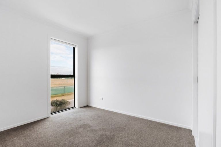 Photo of property in 20 Atutahi Lane, Papamoa, 3118