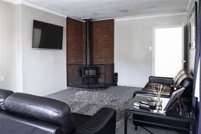 Photo of property in 1/290 Withells Road, Avonhead, Christchurch, 8042