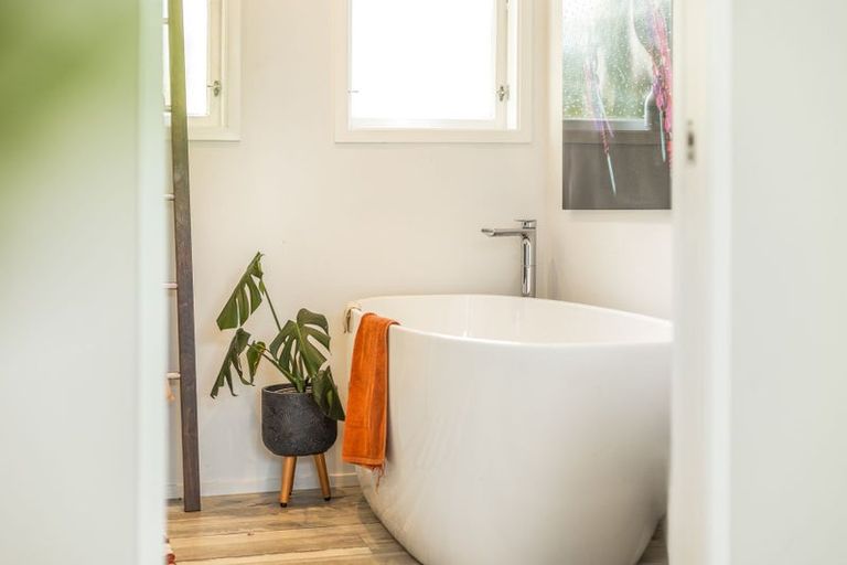 Photo of property in 63 Aorangi Road, Paraparaumu, 5032