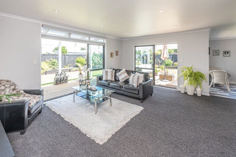 Photo of property in 13 Kamahi Street, Castlecliff, Whanganui, 4501
