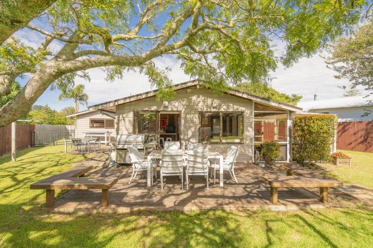 Photo of property in 13 Coronation Row, Pauanui, Hikuai, 3579