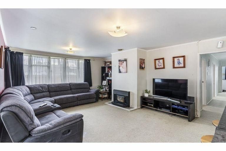 Photo of property in 47 Arimu Road, Papakura, 2110