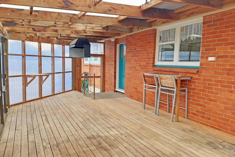 Photo of property in 8 Ash Street, Holmes Hill, Oamaru, 9401