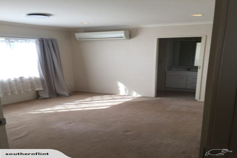 Photo of property in 17 Emmerdale Avenue, Papakura, 2110