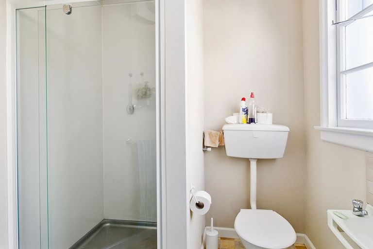 Photo of property in 53 Rhodes Street, Waimate, 7924