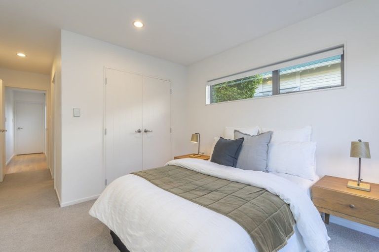 Photo of property in 15a St Michaels Avenue, Point Chevalier, Auckland, 1022