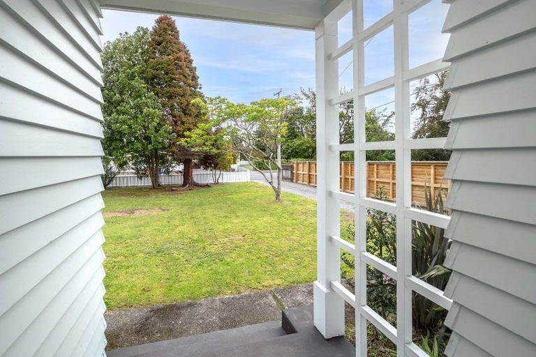 Photo of property in 10 Kent Street, Carterton, 5713