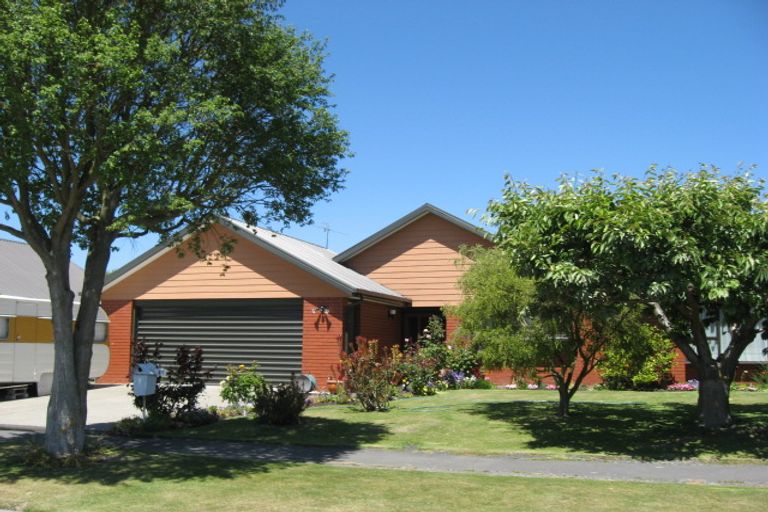 Photo of property in 21 Greystoke Lane, Avonhead, Christchurch, 8042