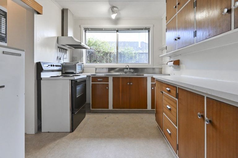 Photo of property in 300 Southland Road, Hastings, 4122