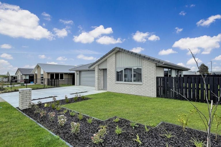 Photo of property in 15 Aspen Grove, Fernhill, Queenstown, 9300