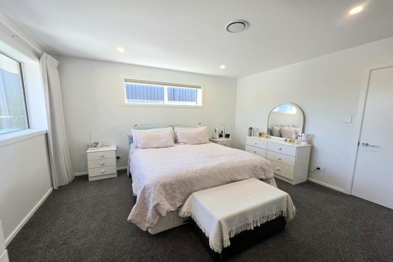Photo of property in 15 Royal Oak Crescent, Holmes Hill, Oamaru, 9401