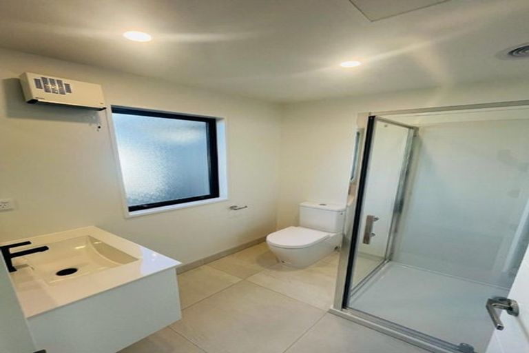 Photo of property in 2/23 Winton Street, St Albans, Christchurch, 8014