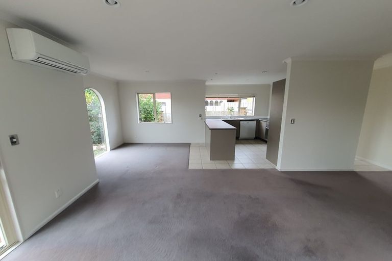 Photo of property in 4a Elcoat Avenue, Henderson, Auckland, 0612