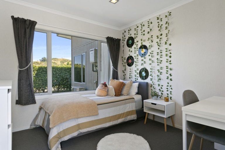 Photo of property in 27 Loch Views Road, Acacia Bay, Taupo, 3385