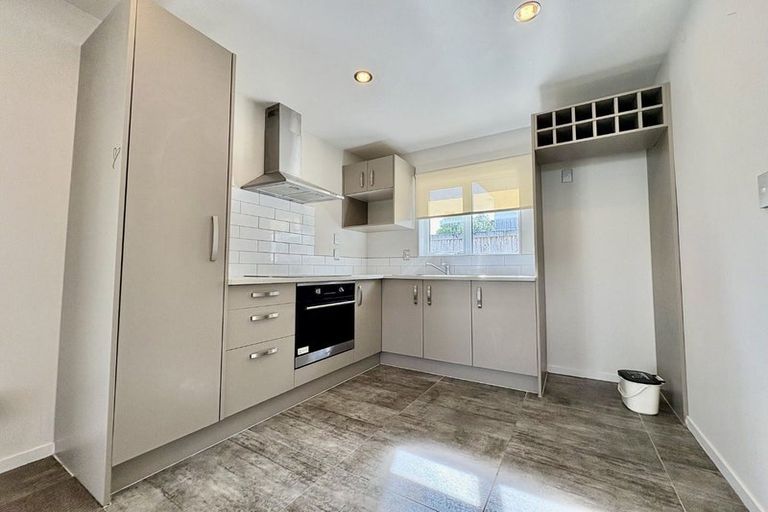 Photo of property in 109 Cascades Road, Pakuranga Heights, Auckland, 2010