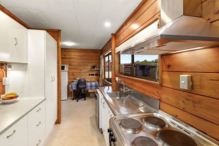 Photo of property in 21 Tuna Terrace, Titahi Bay, Porirua, 5022