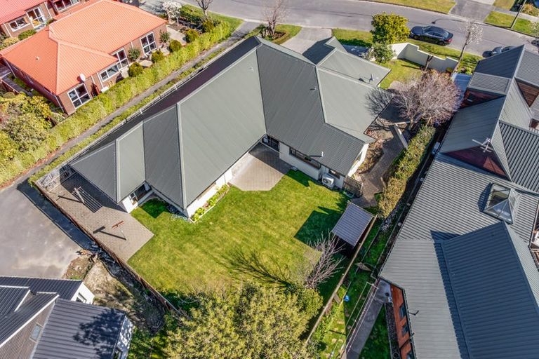 Photo of property in 8 Claverley Gardens, Avonhead, Christchurch, 8042