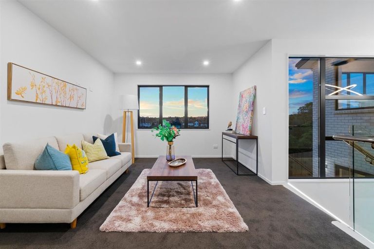 Photo of property in 100 Parkview Drive, Gulf Harbour, Whangaparaoa, 0930