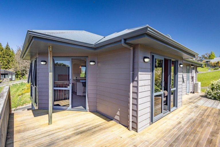Photo of property in 6 Kowhai Heights, Ohakune, 4625