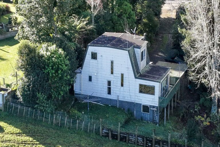 Photo of property in 1569 Rings Road, Coromandel, 3506