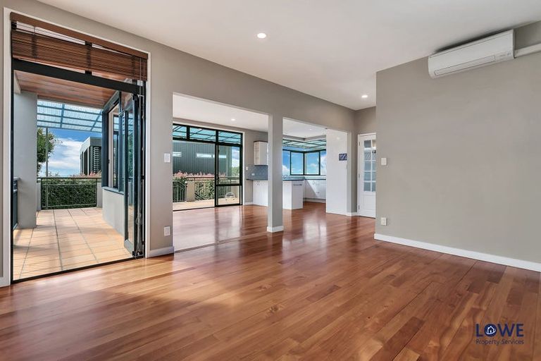 Photo of property in 1a Bournemouth Terrace, Murrays Bay, Auckland, 0630