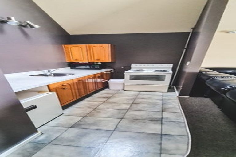 Photo of property in 665 Pioneer Highway, Highbury, Palmerston North, 4412