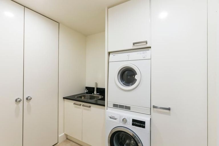 Photo of property in 6/308 Oriental Parade, Oriental Bay, Wellington, 6011