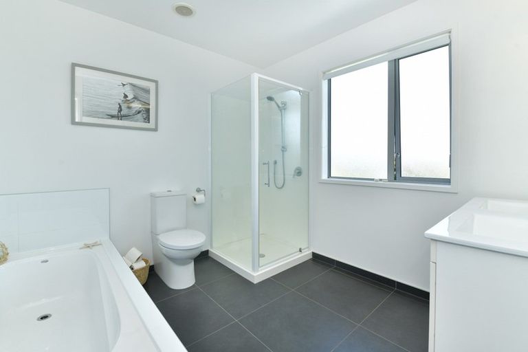 Photo of property in 12 Blackwood Road, Silverdale, 0932