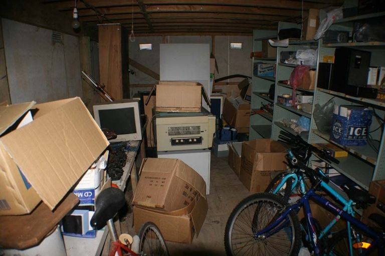 Photo of property in 1 Louise Place, West Harbour, Auckland, 0618