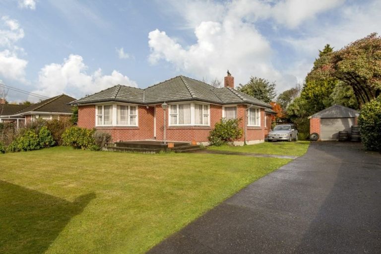 Photo of property in 23 Pinehurst Crescent, Russley, Christchurch, 8042