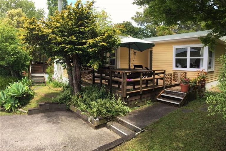 Photo of property in 11 Merchant Avenue, Te Atatu South, Auckland, 0610