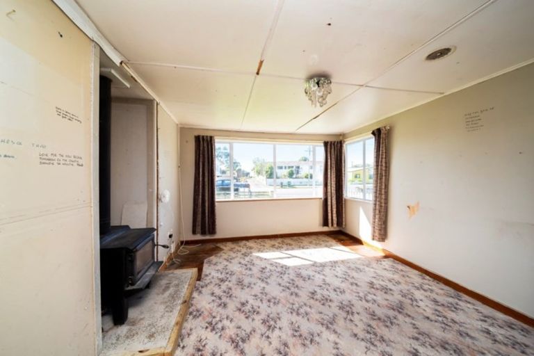 Photo of property in 57 Fairfield Road, Hawera, 4610