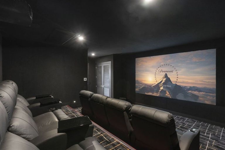 Photo of property in 76 Bramley Drive, Farm Cove, Auckland, 2012