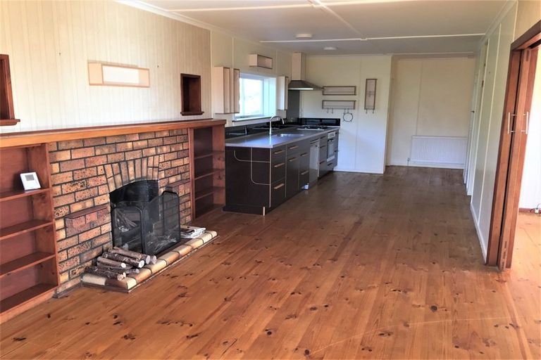 Photo of property in 90 Oxford Road, Okato, 4335