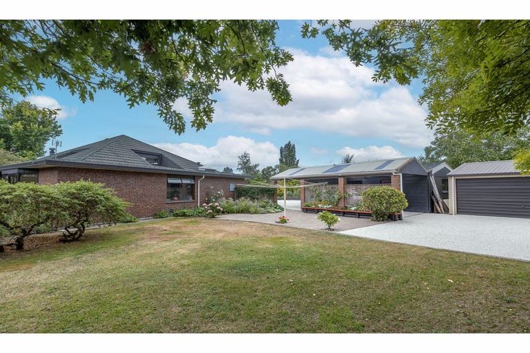 Photo of property in 37 Chinnerys Road, Woodend, 7610