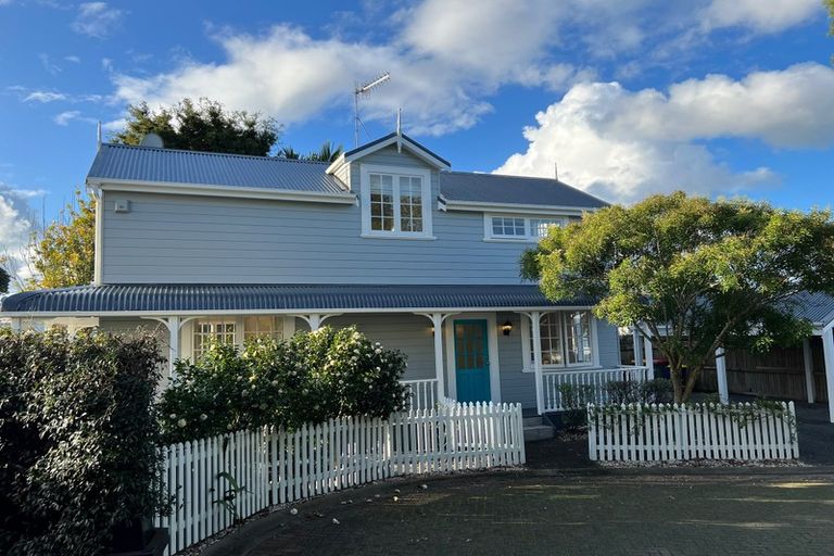 Photo of property in 1/28 Beach Road, Castor Bay, Auckland, 0620