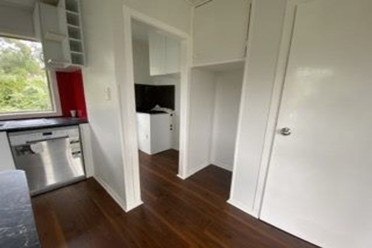 Photo of property in 302 Swanson Road, Henderson, Auckland, 0610