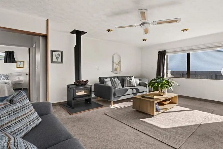 Photo of property in 2/8 Duart Road, Havelock North, 4130