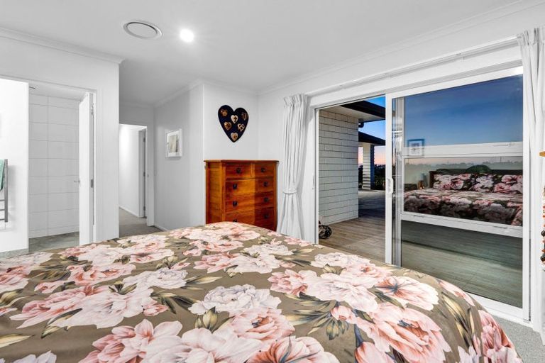 Photo of property in 60 Turangi Road, Motunui, Waitara, 4383