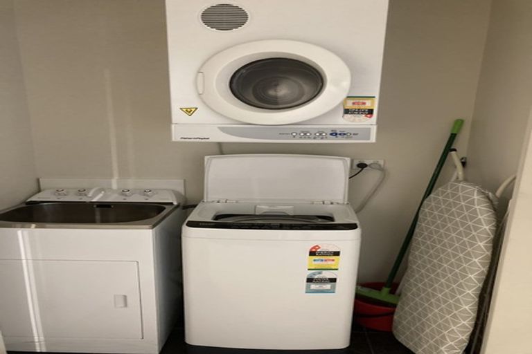 Photo of property in 22 Liardet Apartments, 22 Liardet Street, New Plymouth, 4310