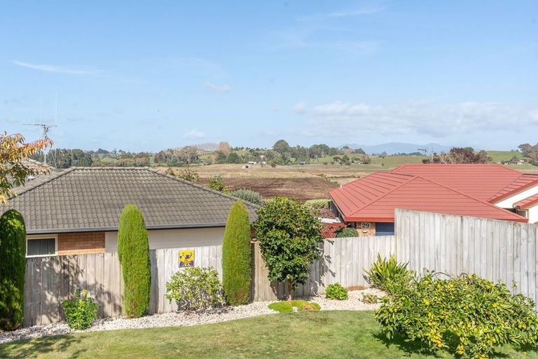 Photo of property in 25 Limousin Place, Grandview Heights, Hamilton, 3200