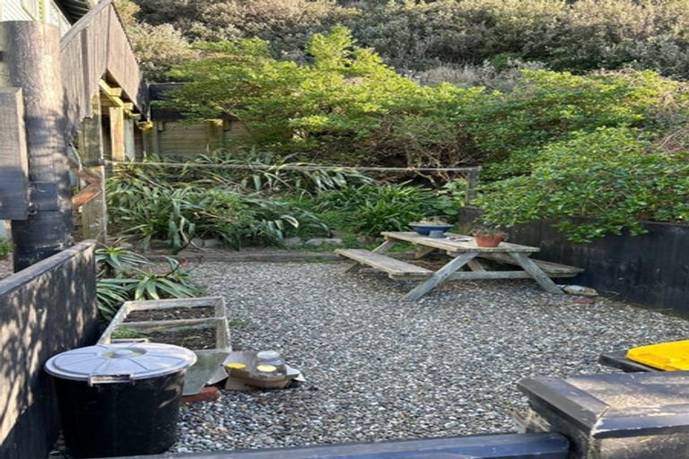 Photo of property in 398 Queens Drive, Lyall Bay, Wellington, 6022