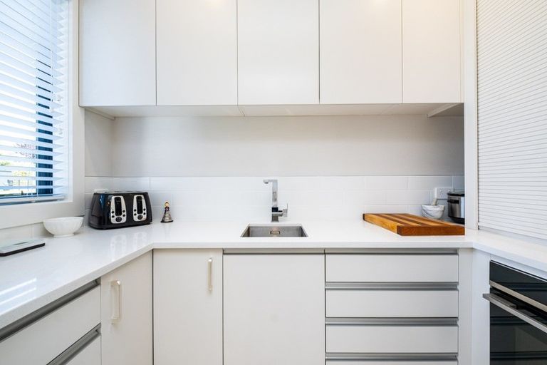 Photo of property in 1a Selwyn Road, Havelock North, 4130