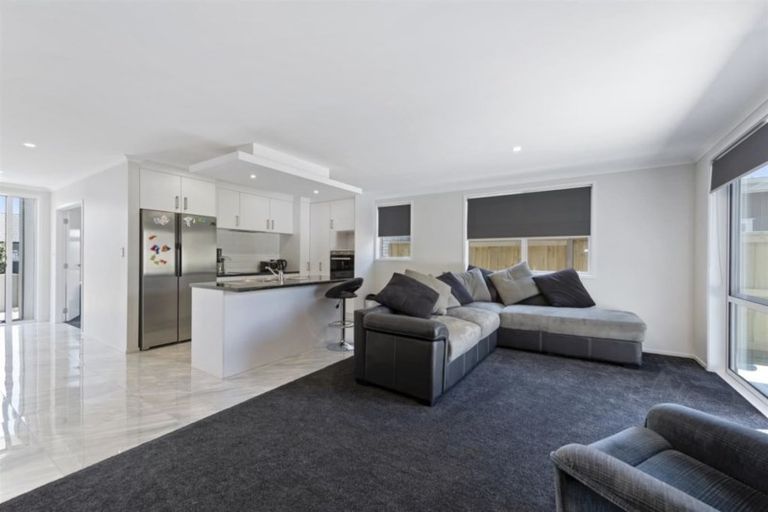 Photo of property in 39 Awatira Drive, Papamoa Beach, Papamoa, 3118