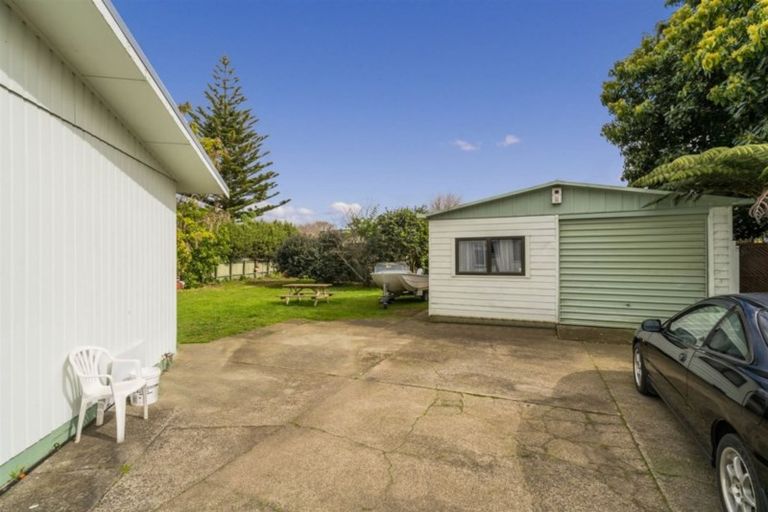 Photo of property in 20 Cook Drive, Whitianga, 3510