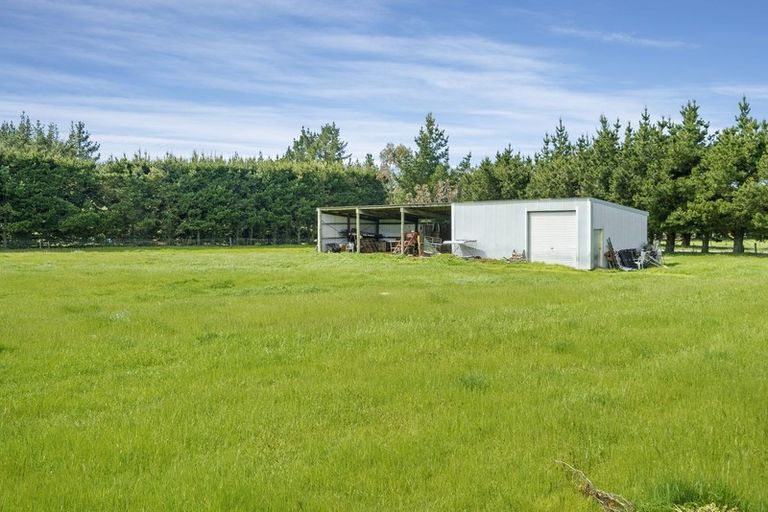 Photo of property in 17 Scarlet Oak Drive, West Melton, Christchurch, 7671