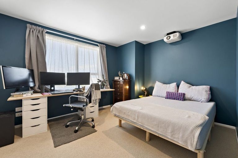 Photo of property in 11 Frobisher Street, Island Bay, Wellington, 6023